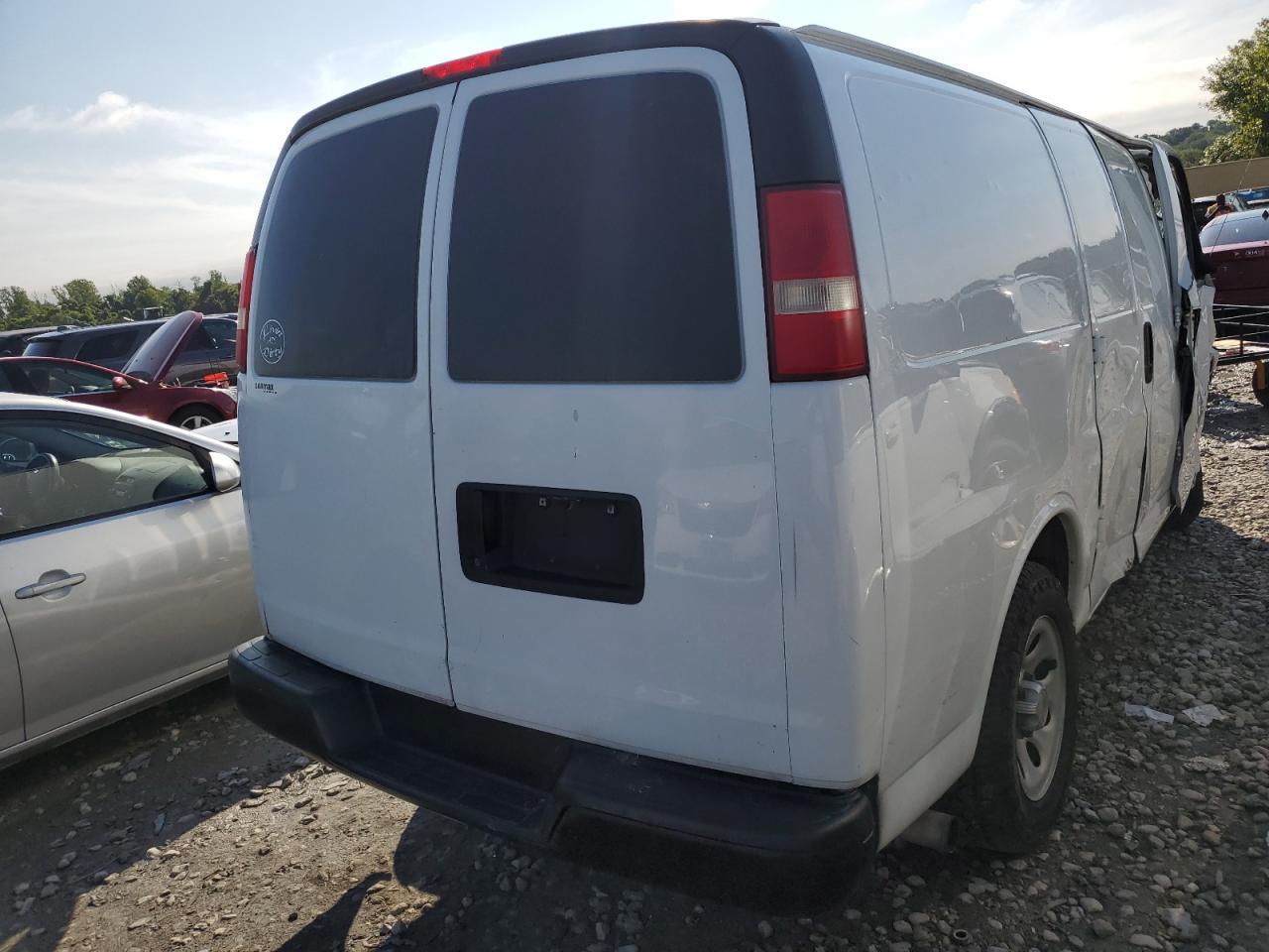 2014 Chevrolet Express G1500 - Image 3