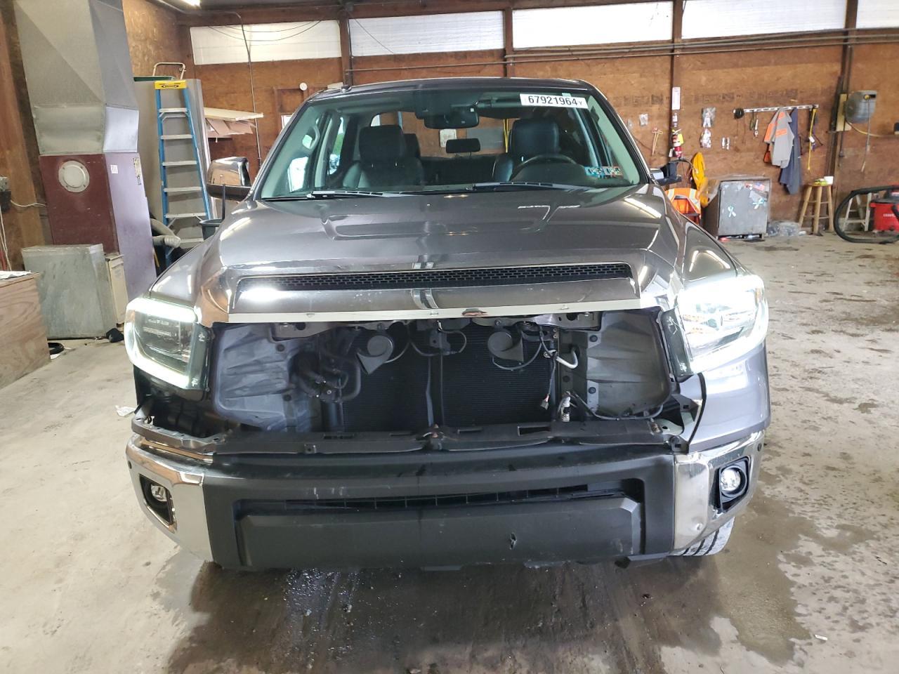 2018 Toyota Tundra Crewmax Limited - Фото 5