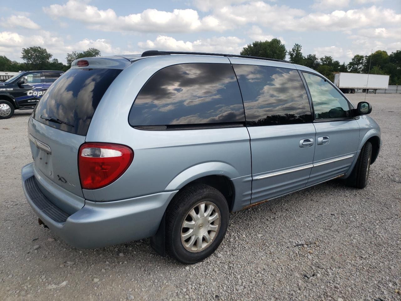 2003 Chrysler Town & Country Lxi - Фото 3