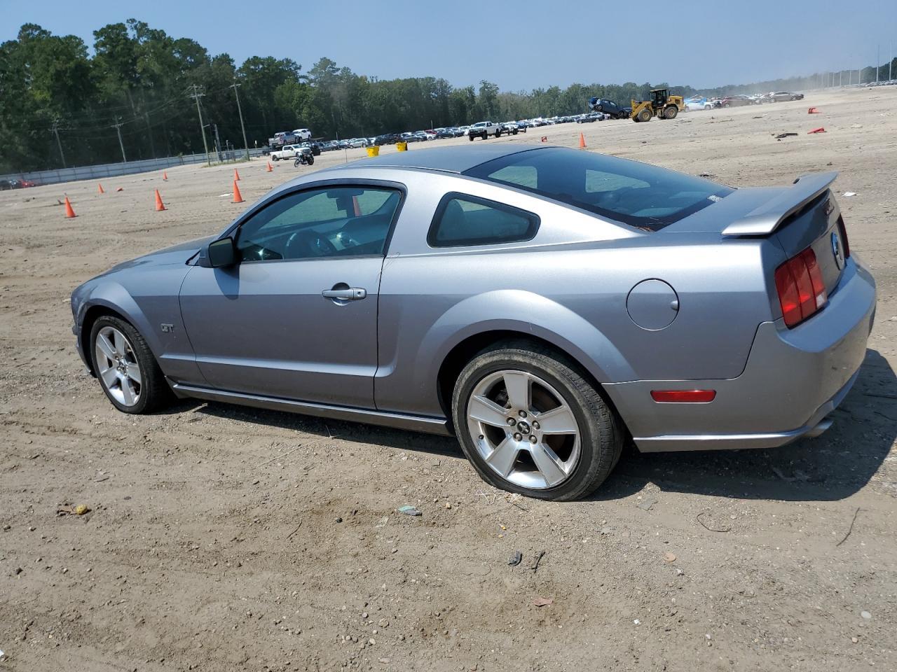 2006 Ford Mustang Gt - Image 2