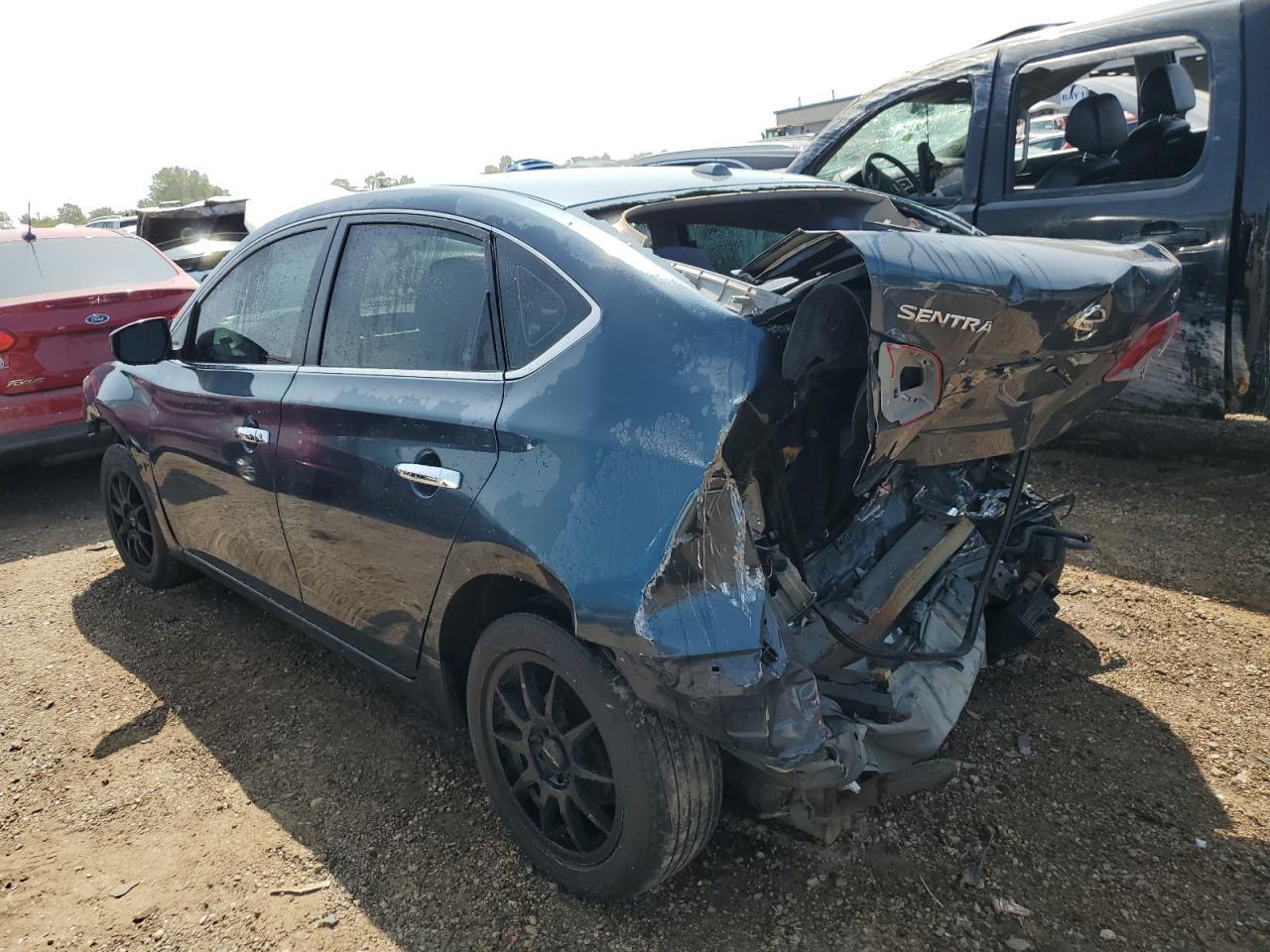 2016 Nissan Sentra S - Фото 2