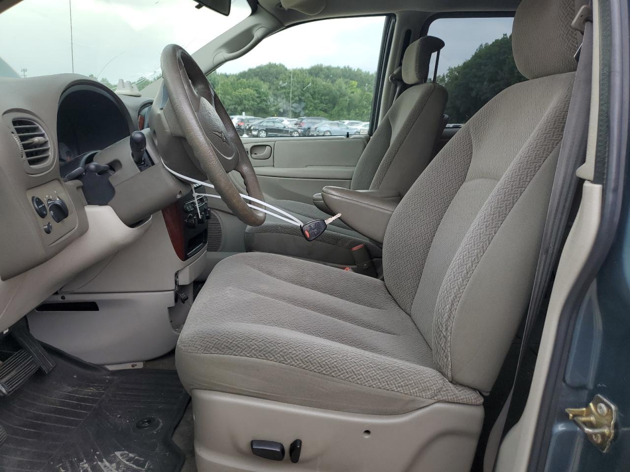 2005 Chrysler Town & Country Lx - Фото 7