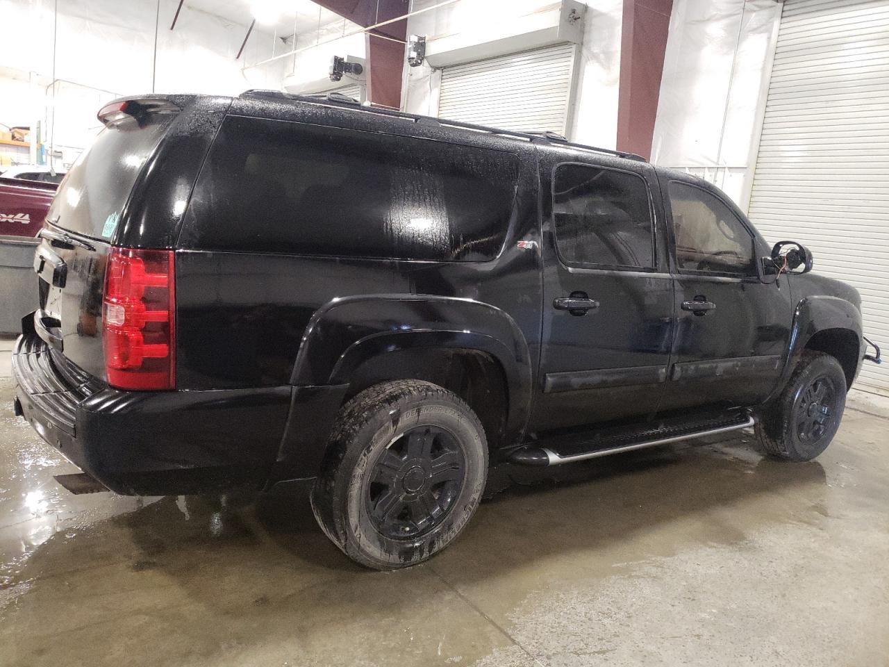 2011 Chevrolet Suburban K1500 Lt - Фото 3