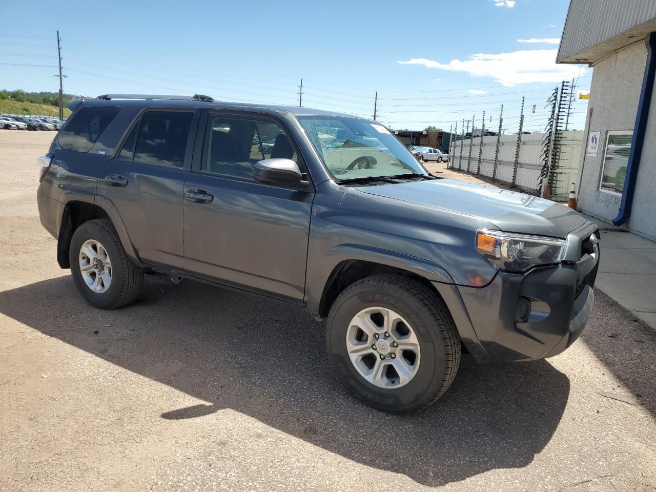 2022 Toyota 4Runner Sr5/Sr5 Premium - Image 4