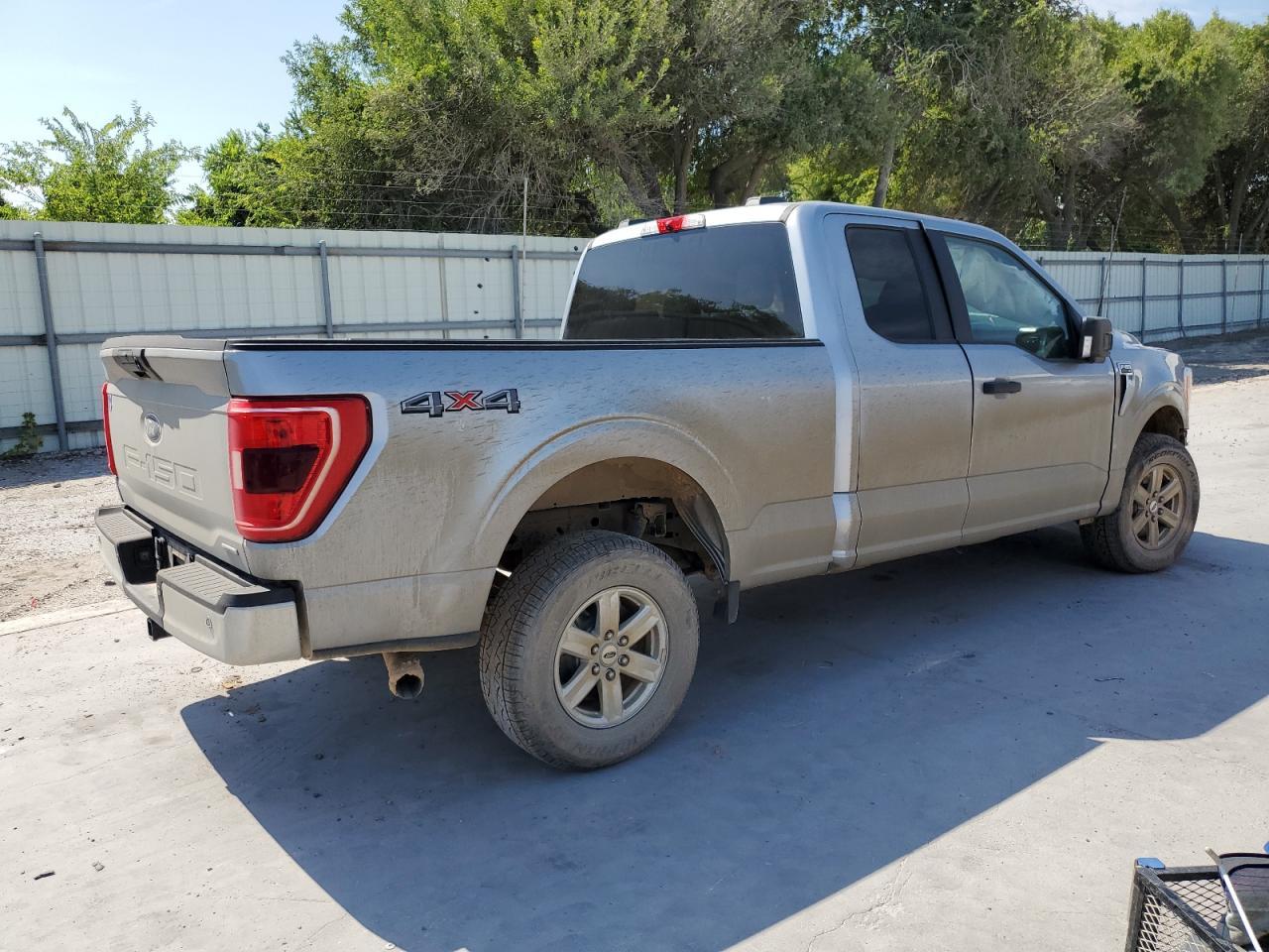 2022 Ford F150 Super Cab - Фото 3