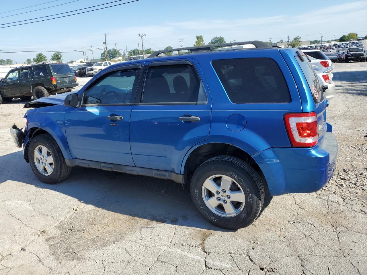 2011 Ford Escape Xlt - Фото 2