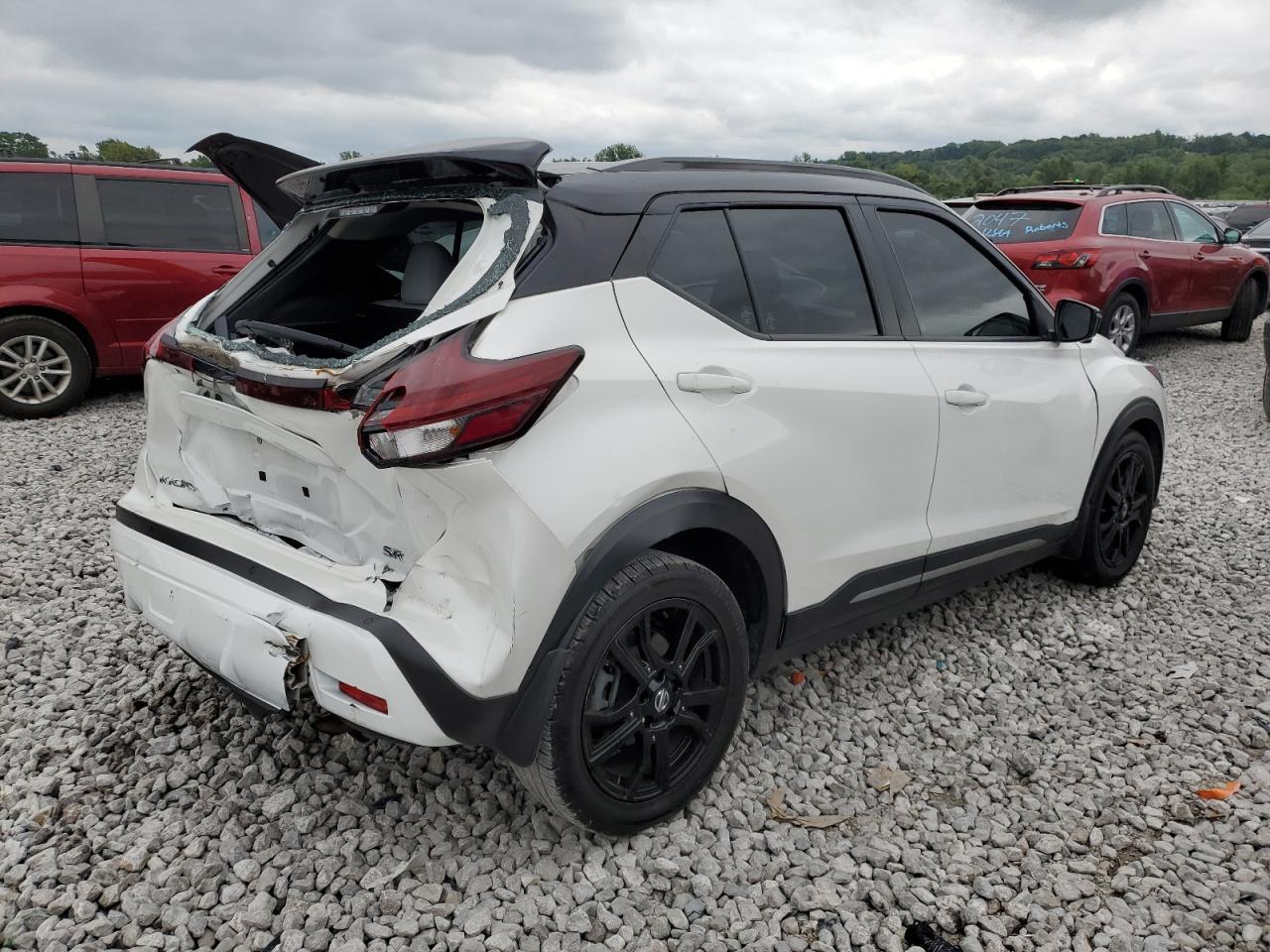 2021 Nissan Kicks Sr - Фото 3