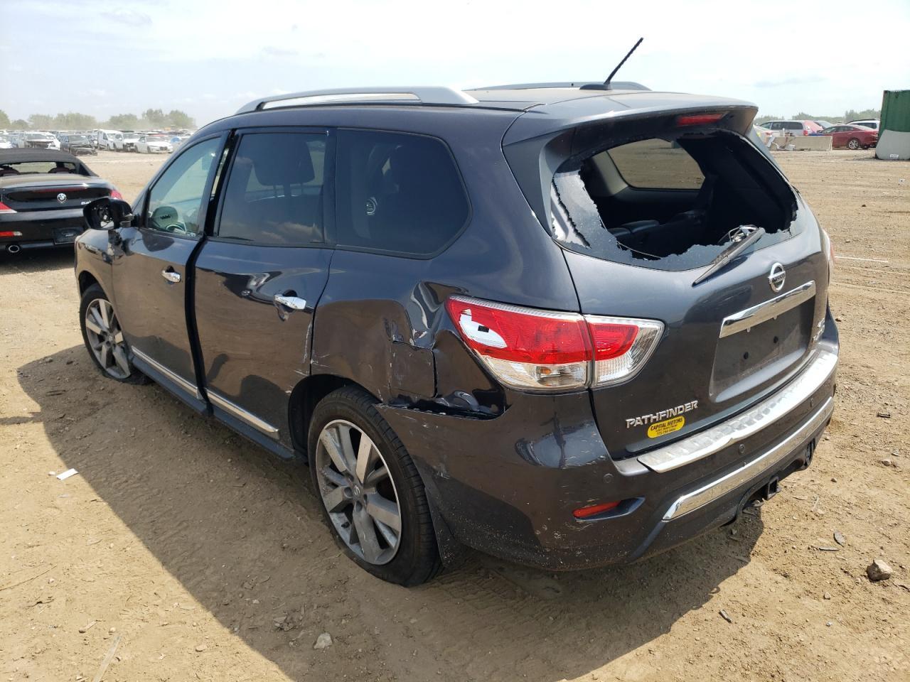 2014 Nissan Pathfinder S - Image 2