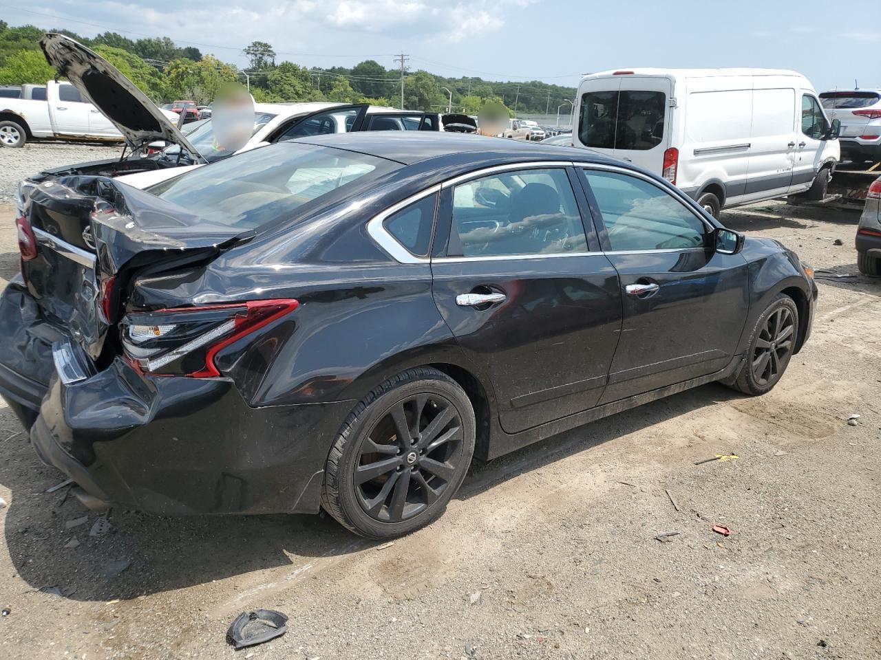 2017 Nissan Altima 2.5 - Фото 3