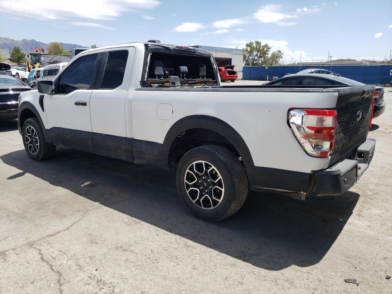 2023 Ford F150 Super Cab - Фото 2