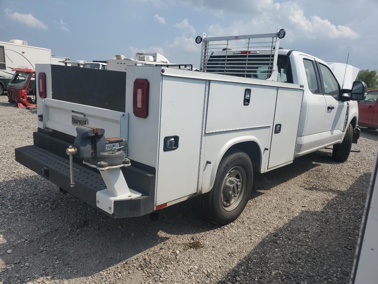 2023 Ford F250 Super Duty - Image 3