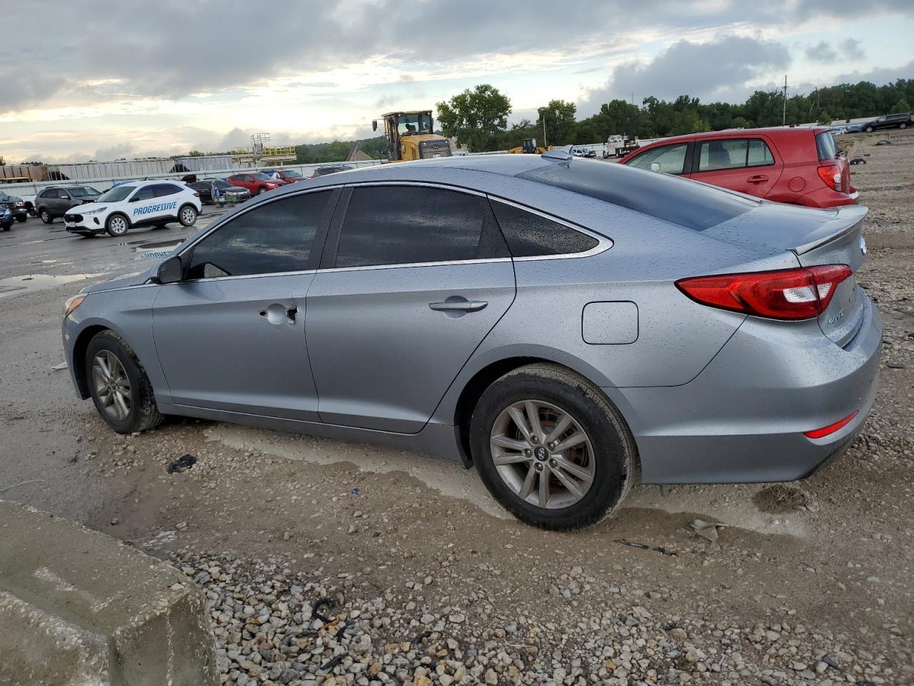 2015 Hyundai Sonata Se - Image 2
