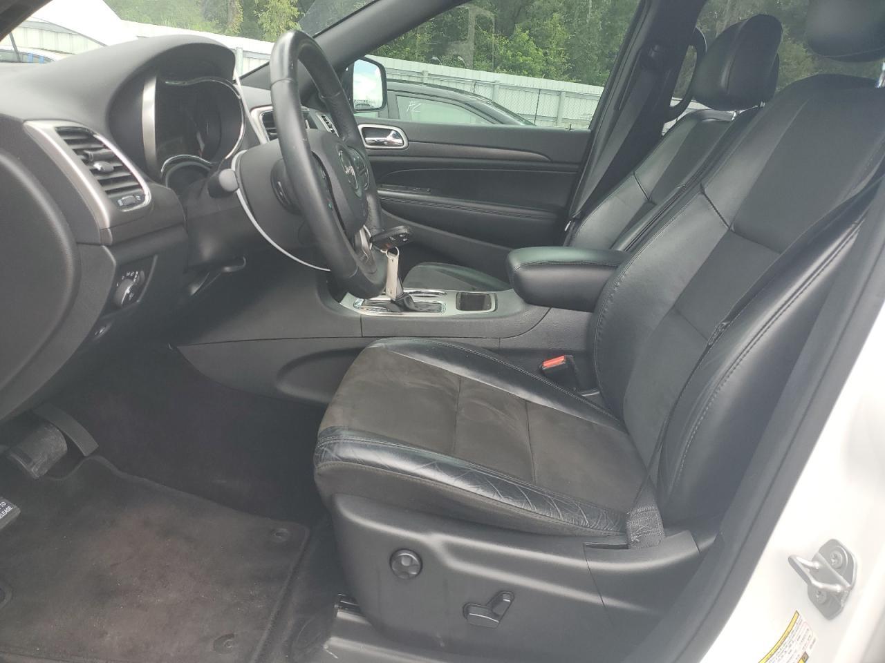 2018 Jeep Grand Cherokee Laredo - Image 7