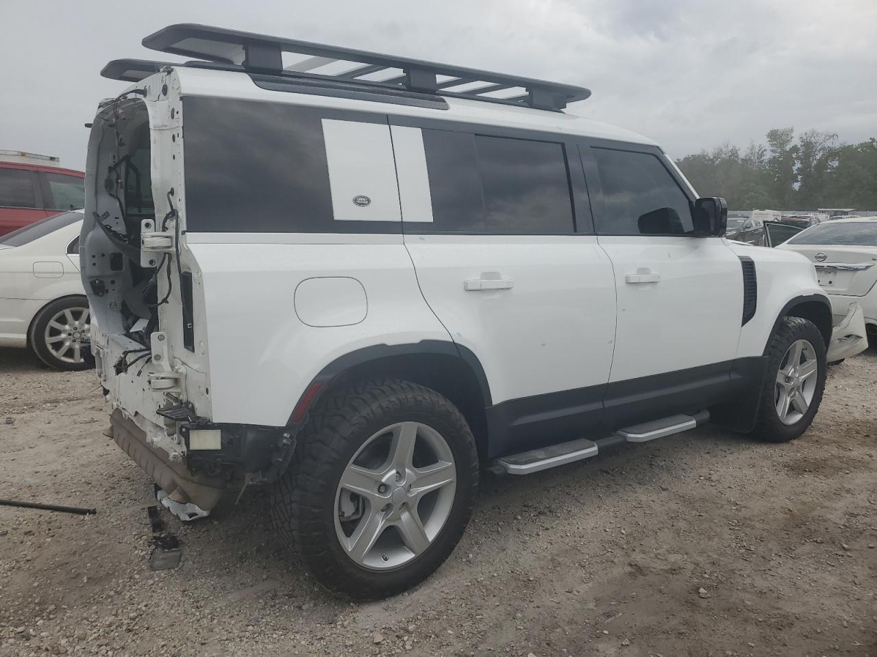 2020 Land Rover Defender 110 Hse - Image 3