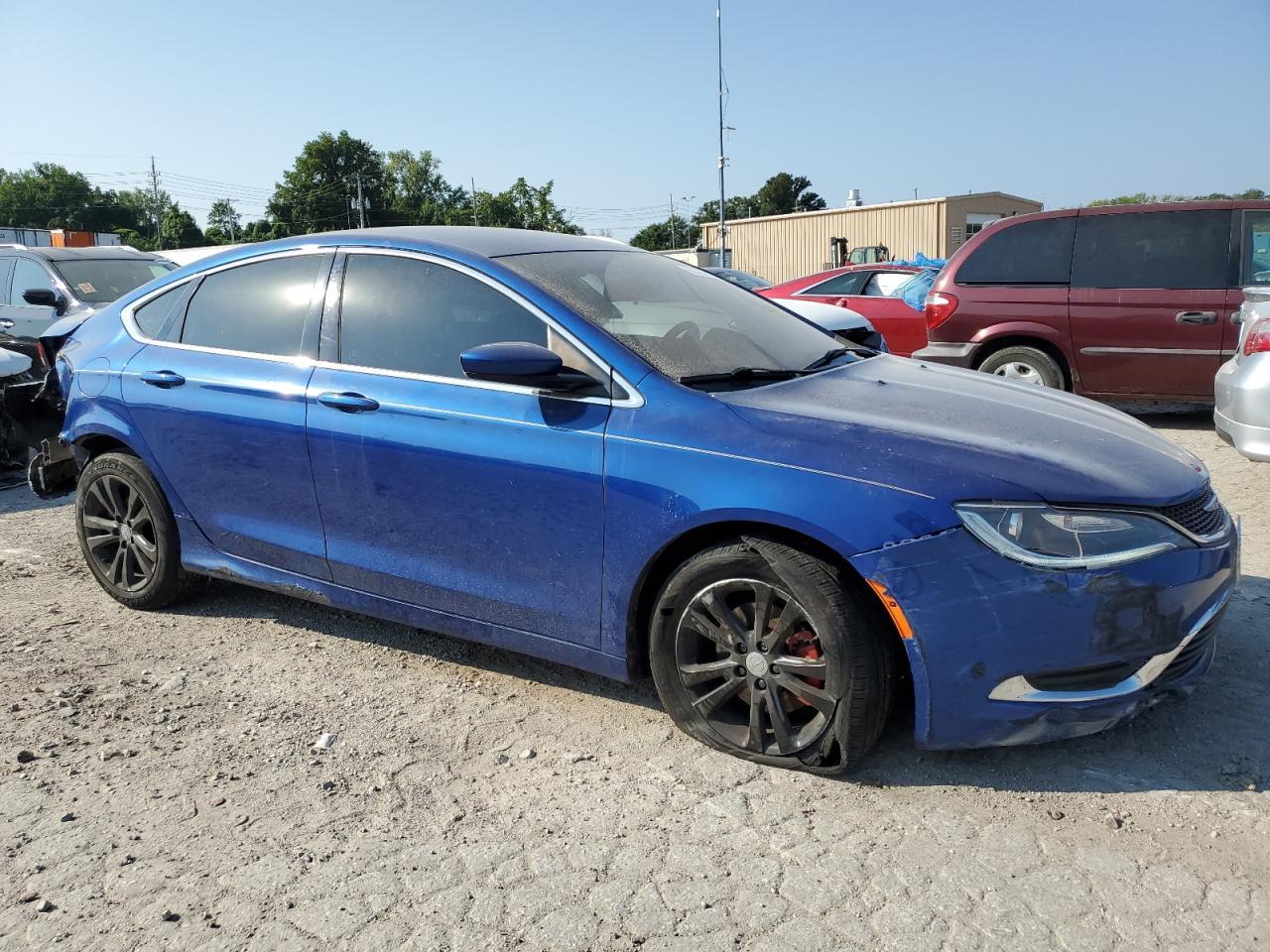 2015 Chrysler 200 Limited - Image 4