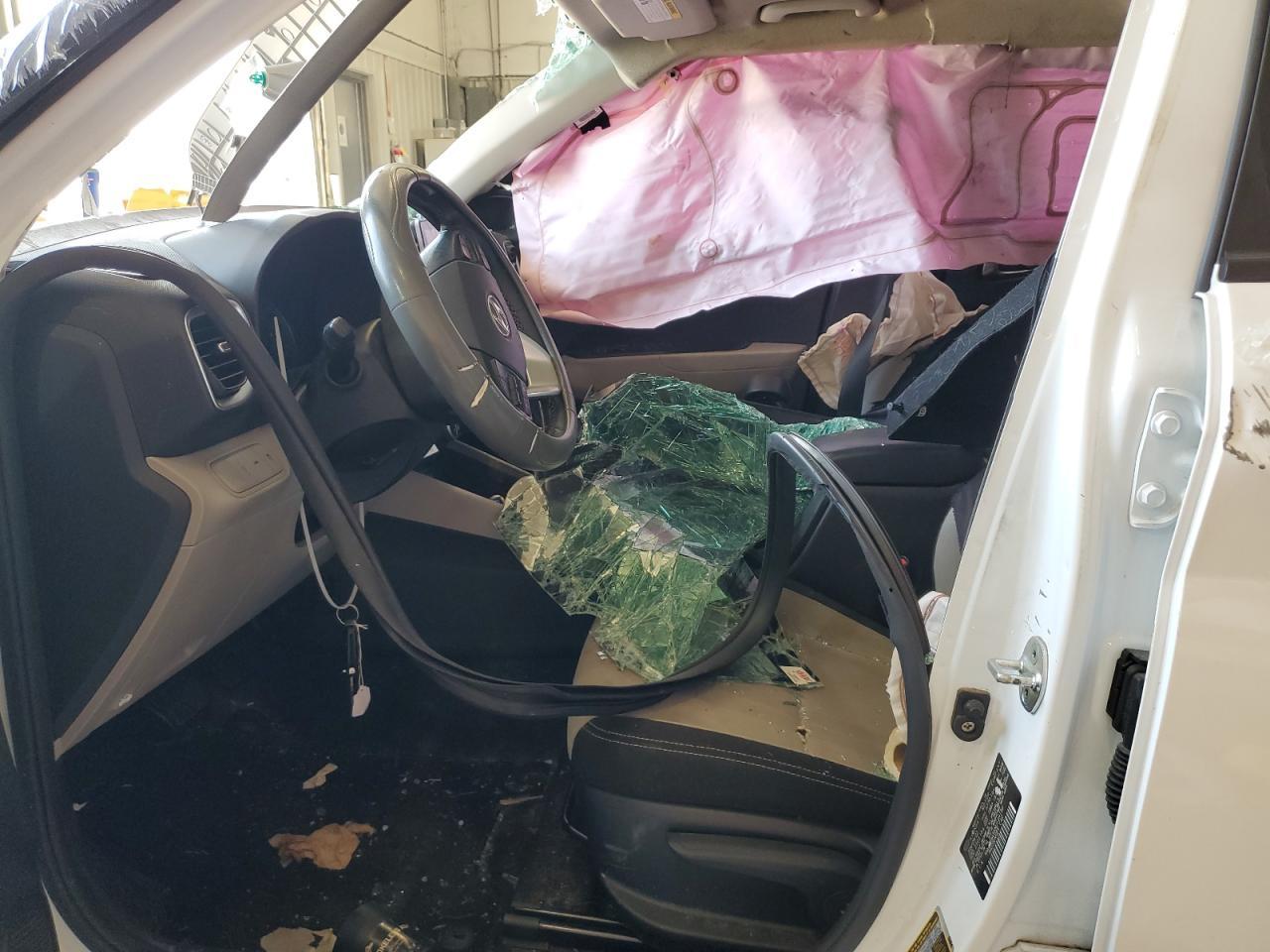 2022 Hyundai Venue Sel - Image 7