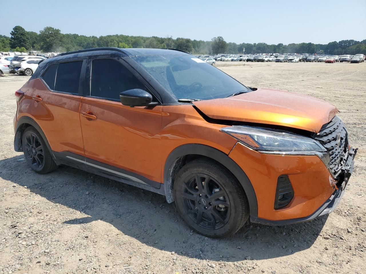 2024 Nissan Kicks Sr - Image 4