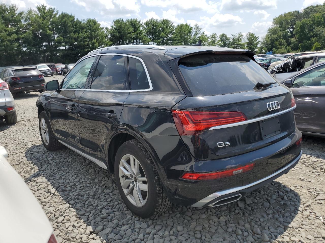 2022 Audi Q5 Premium 45 - Фото 2