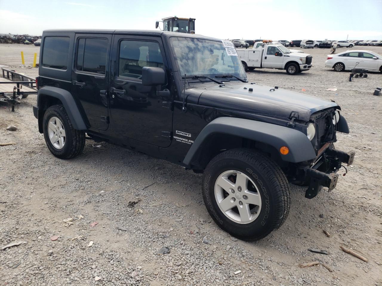 2013 Jeep Wrangler Unlimited Sport - Фото 4