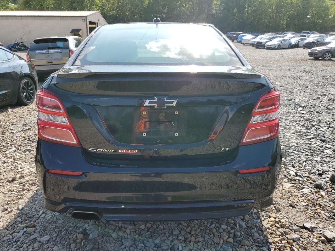 2018 Chevrolet Sonic Lt - Фото 6