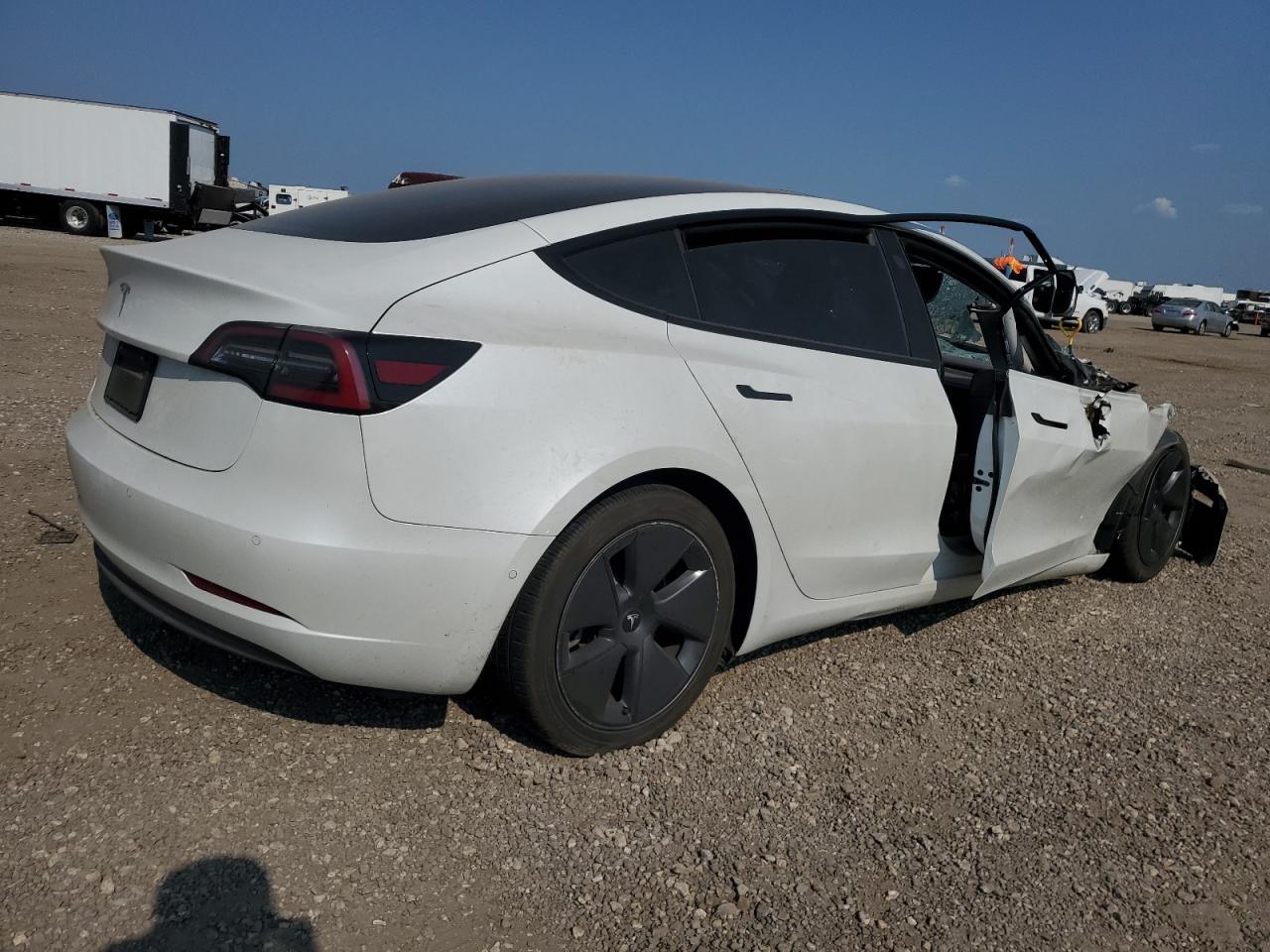2021 Tesla Model 3 - Image 3