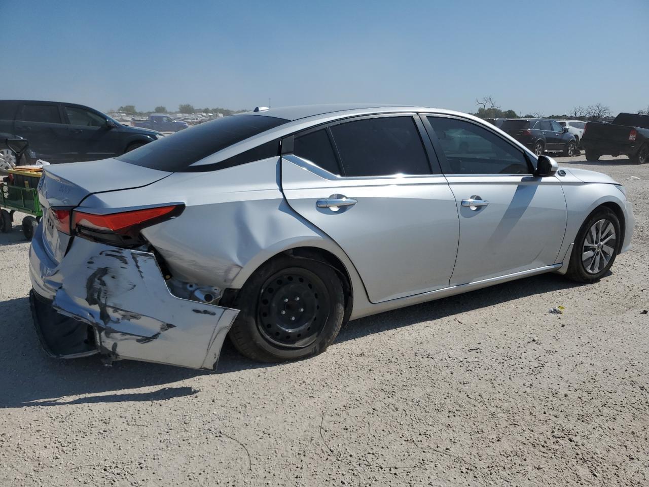 2019 Nissan Altima S - Image 3