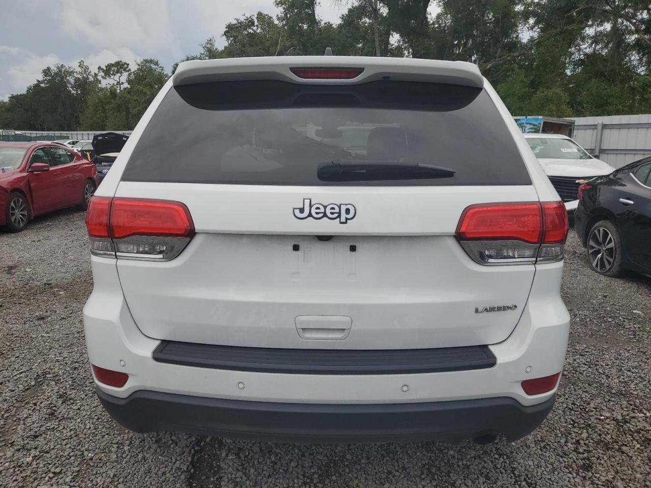 2018 Jeep Grand Cherokee Laredo - Image 6