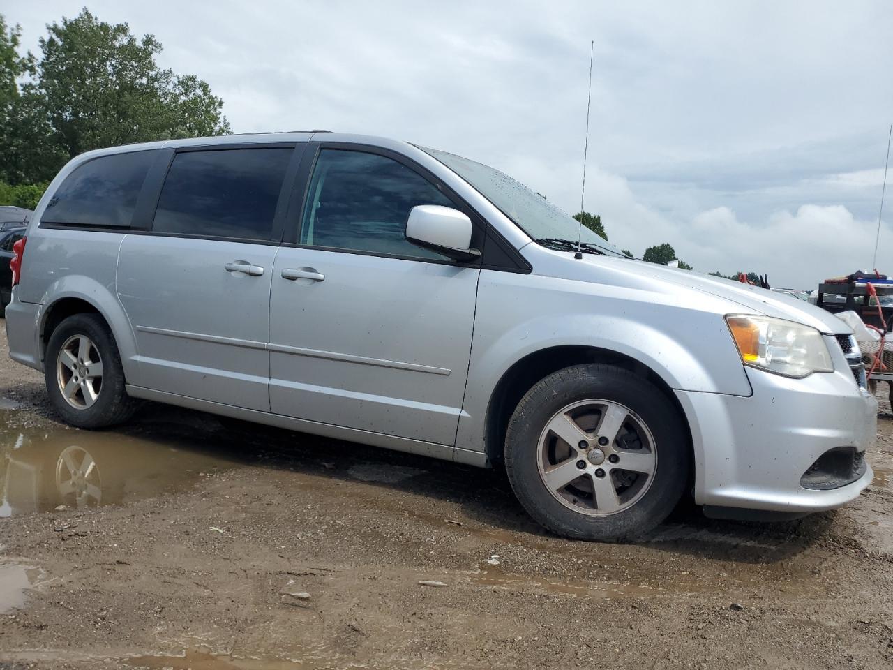 2012 Dodge Grand Caravan Sxt - Image 4