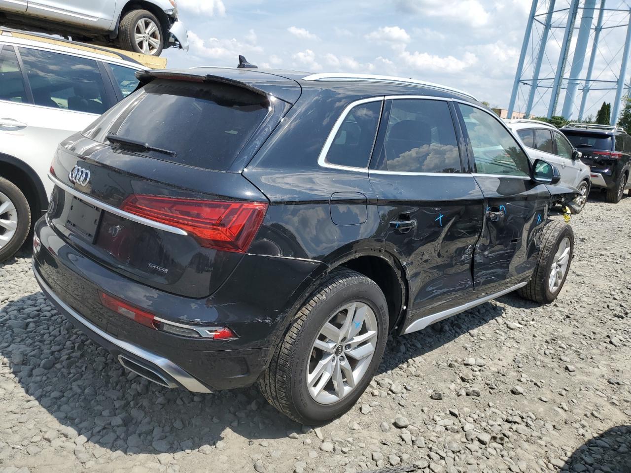 2022 Audi Q5 Premium 45 - Фото 3