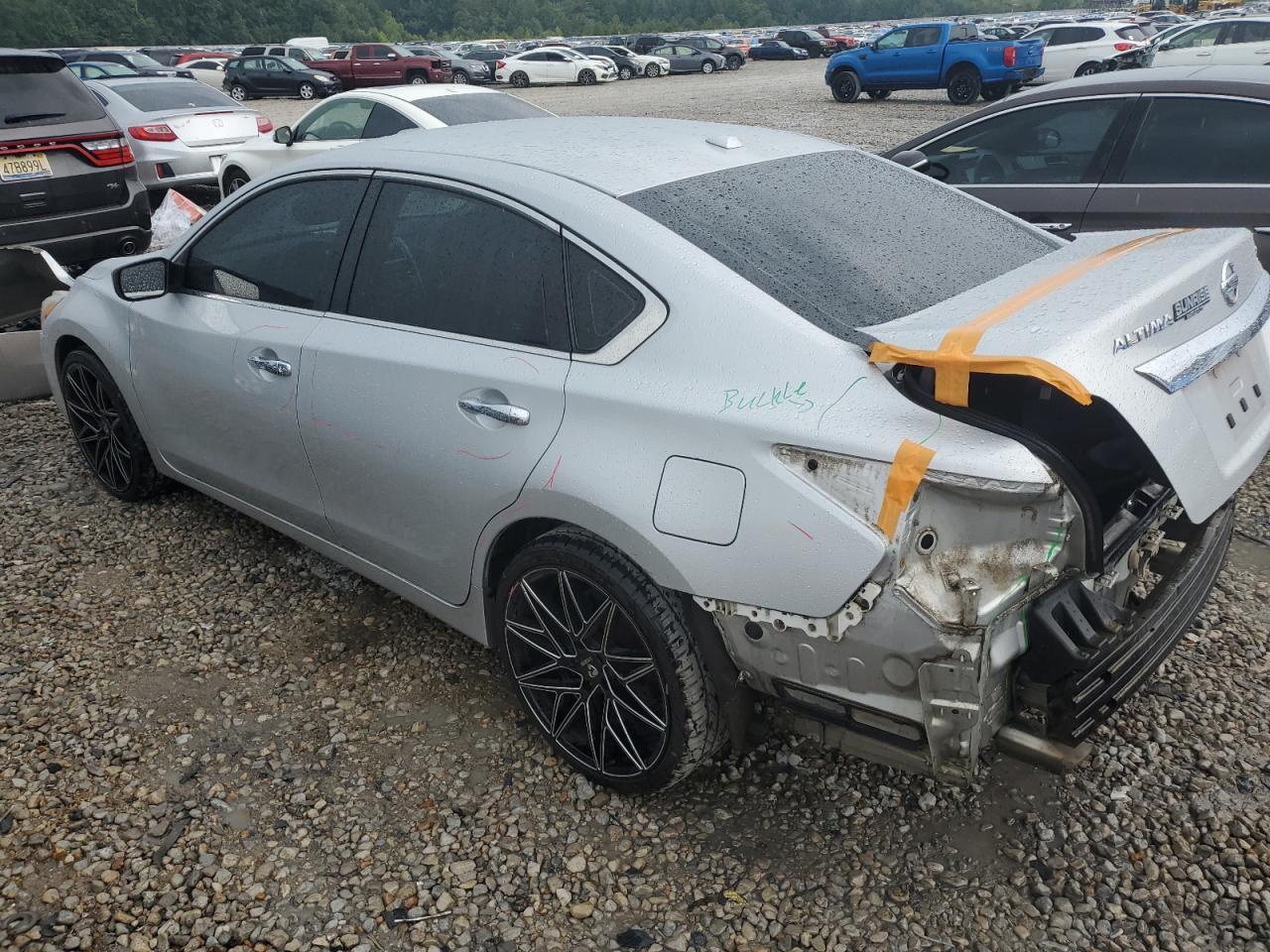 2015 Nissan Altima 2.5 - Фото 2