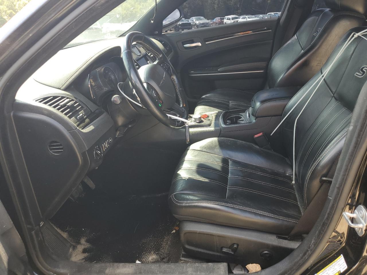 2019 Chrysler 300 - Image 7