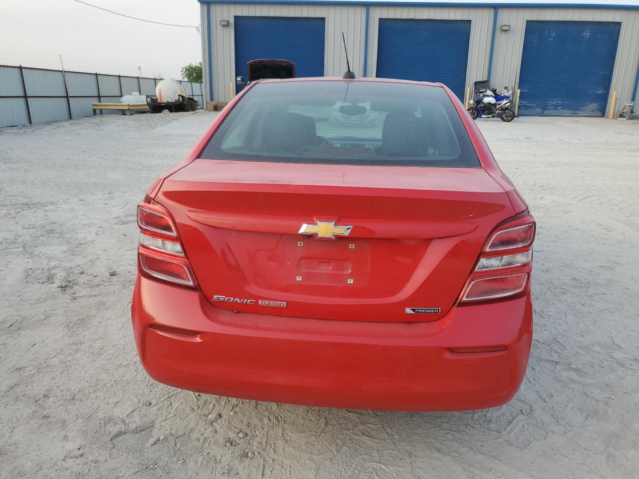 2017 Chevrolet Sonic Premier - Фото 6