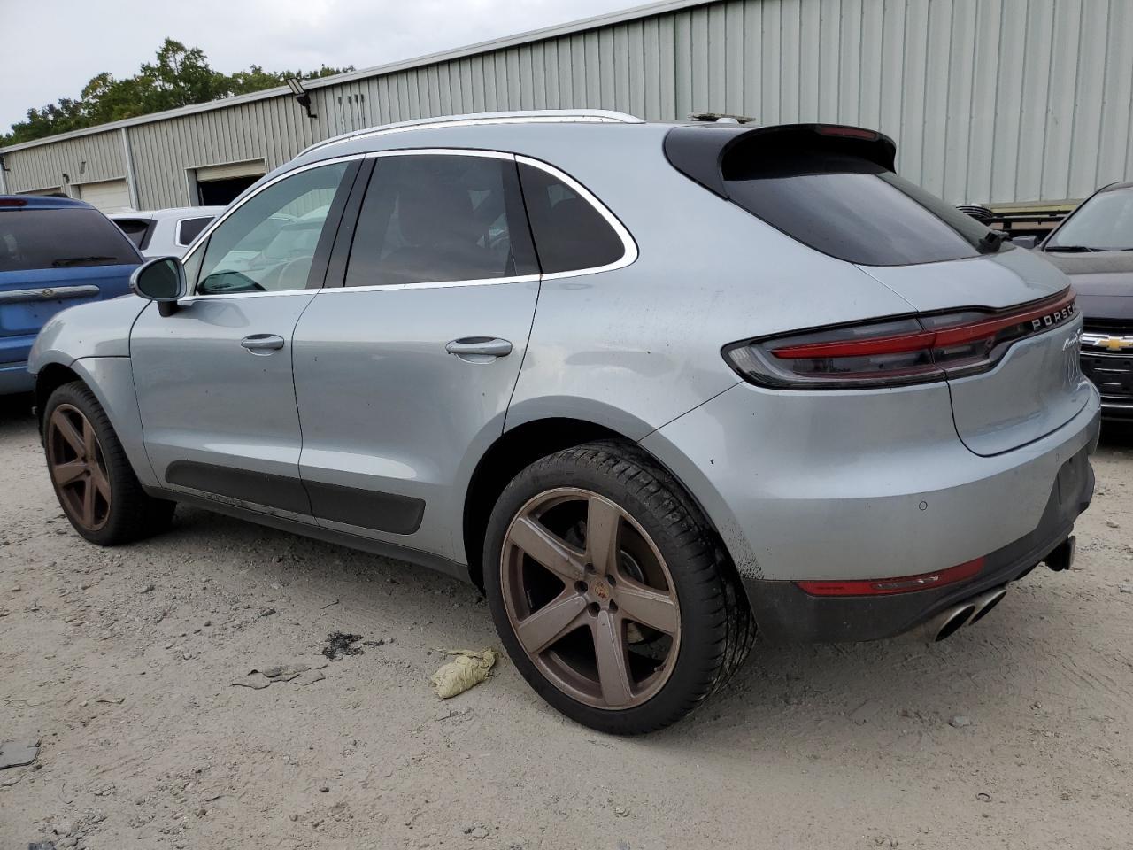 2020 Porsche Macan S - Image 2