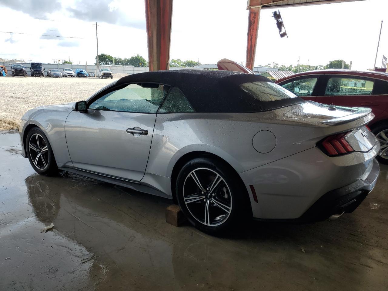 2024 Ford Mustang - Фото 2