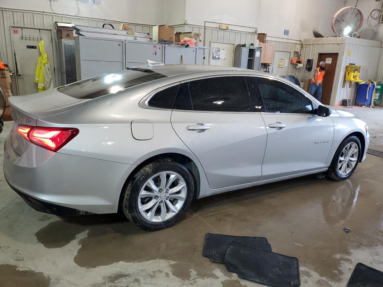 2022 Chevrolet Malibu Lt - Image 3