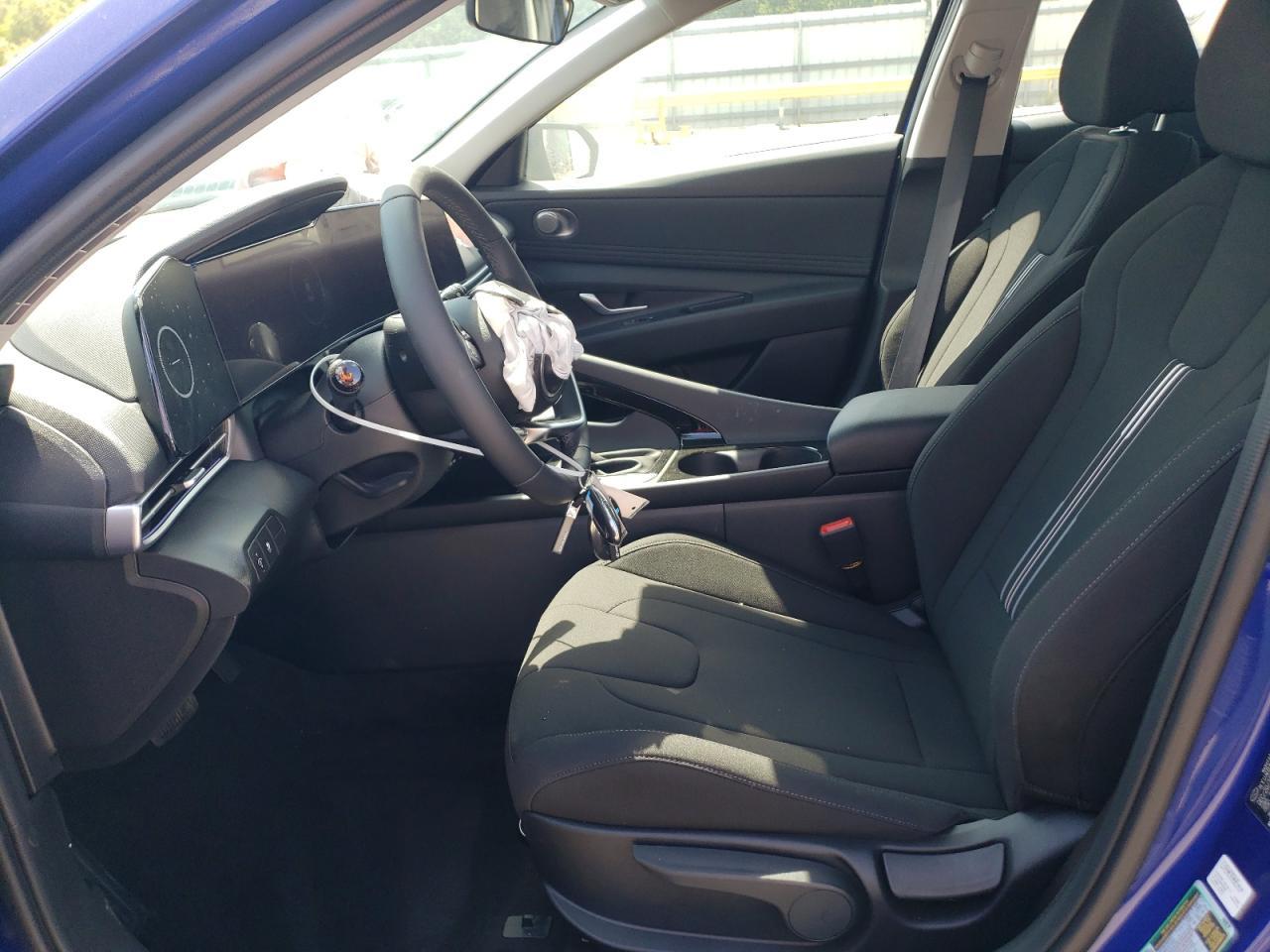 2024 Hyundai Elantra Sel - Image 7