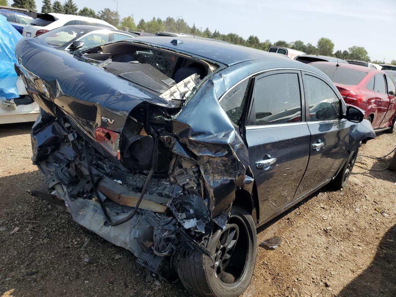 2016 Nissan Sentra S - Фото 3