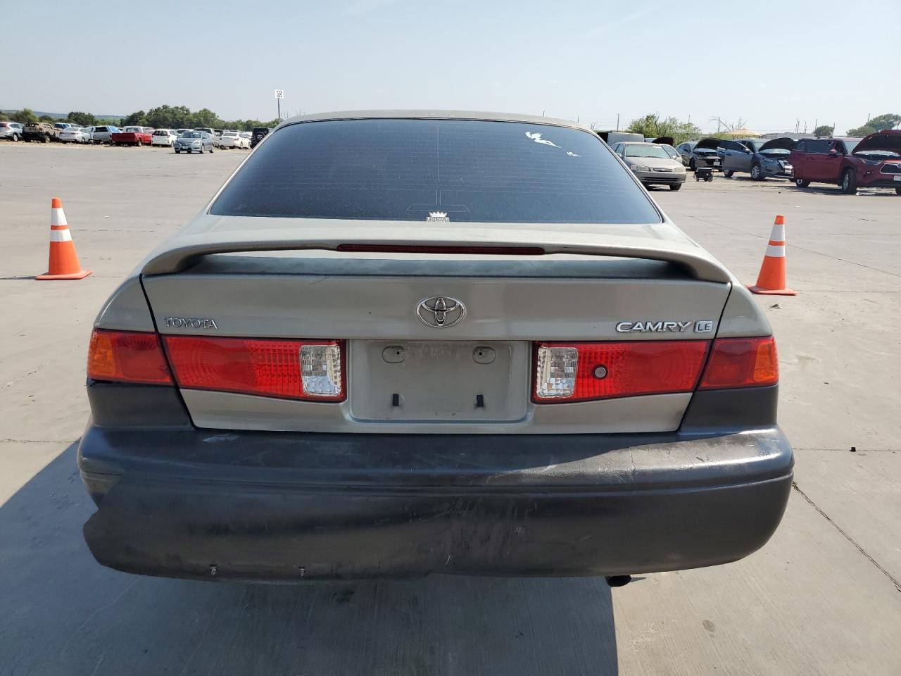 2001 Toyota Camry Ce - Фото 6