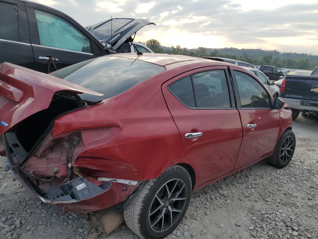 2015 Nissan Versa S Au - Image 3