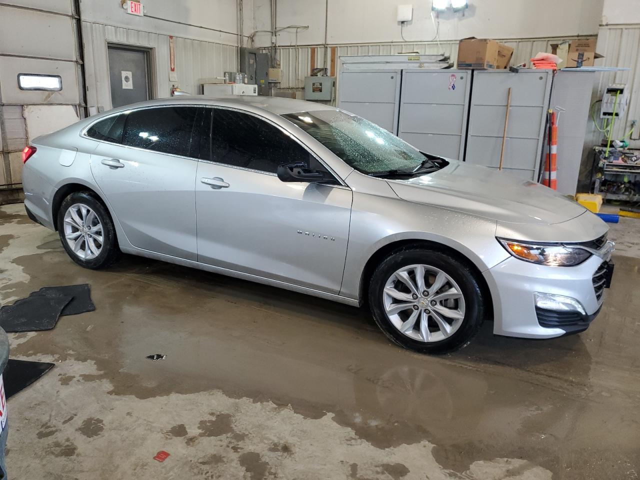 2022 Chevrolet Malibu Lt - Image 4