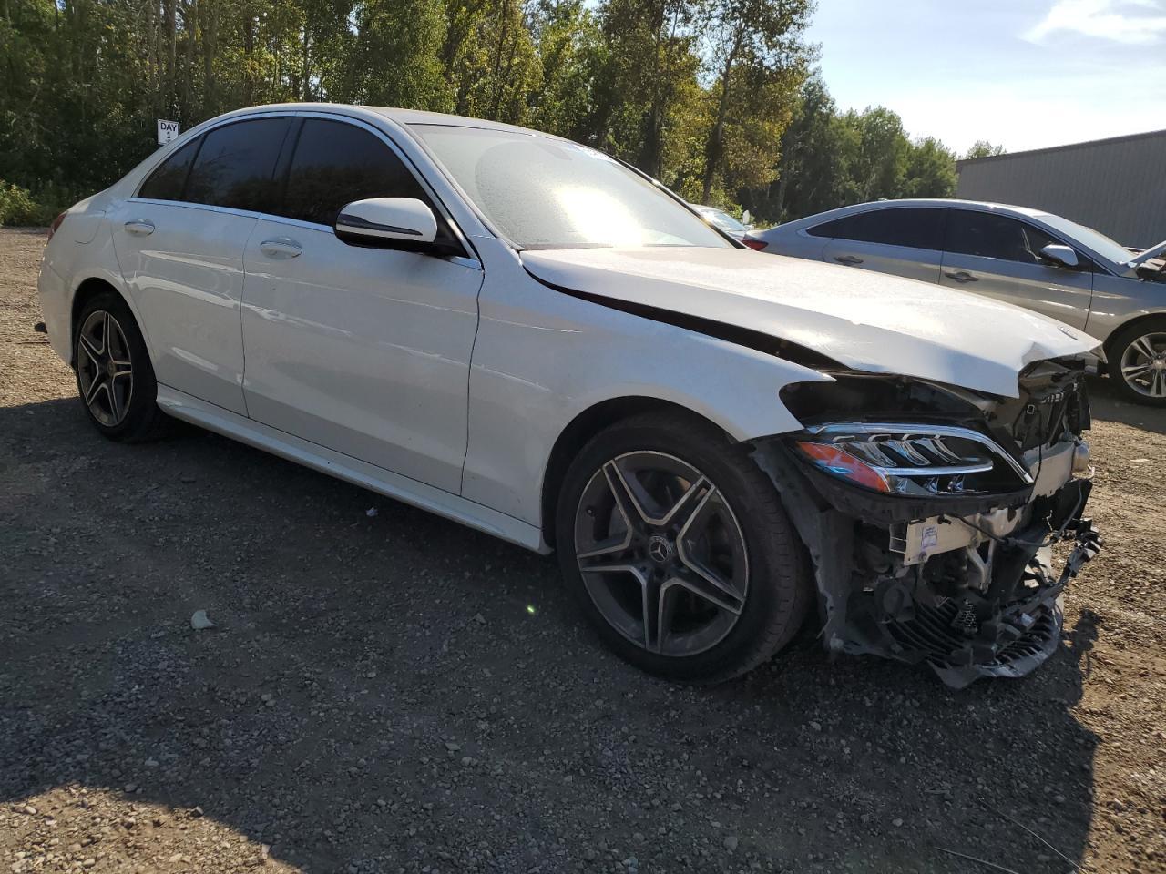 2020 Mercedes-Benz C 300 4Matic - Фото 4