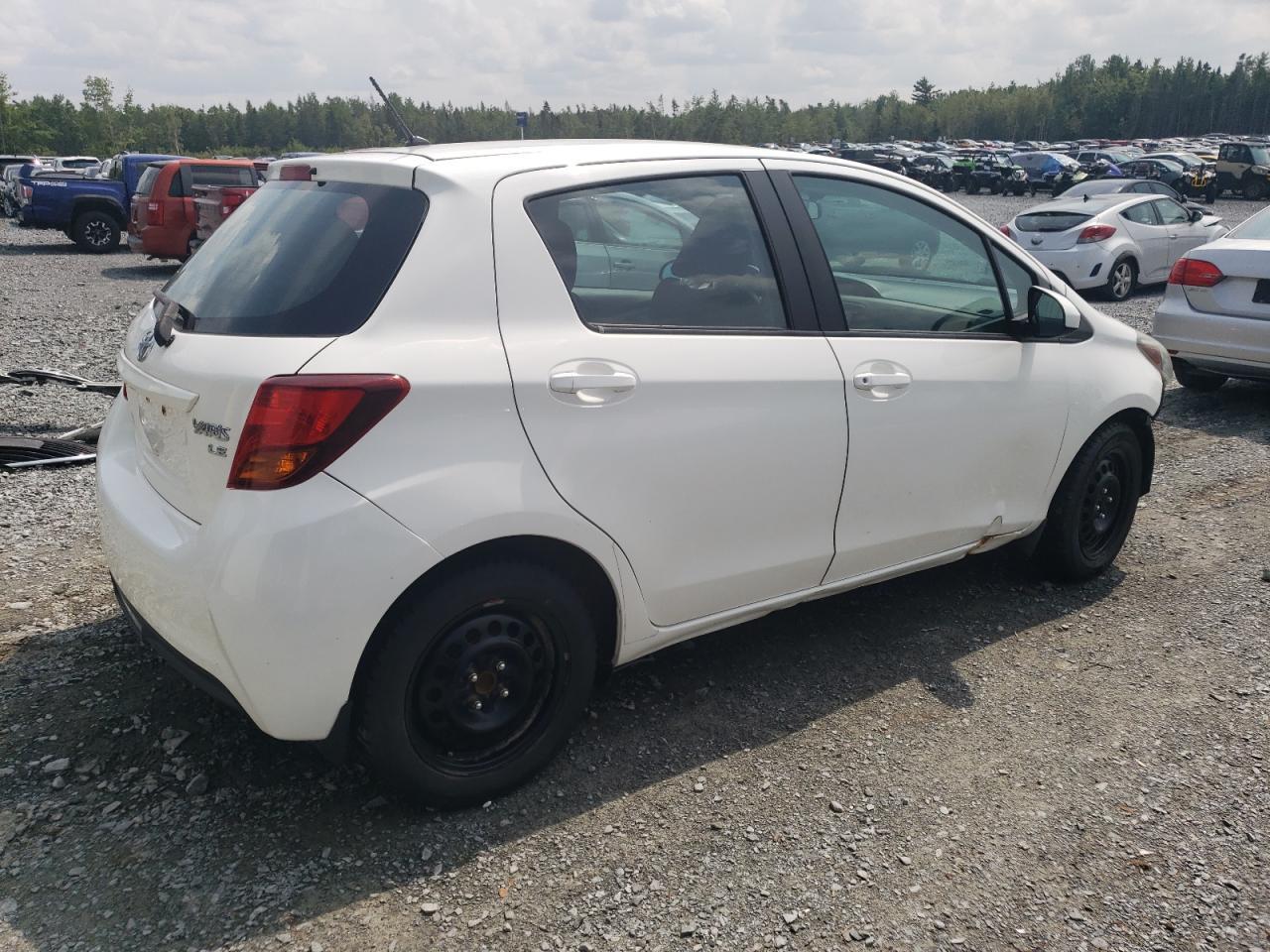 2015 Toyota Yaris - Фото 3
