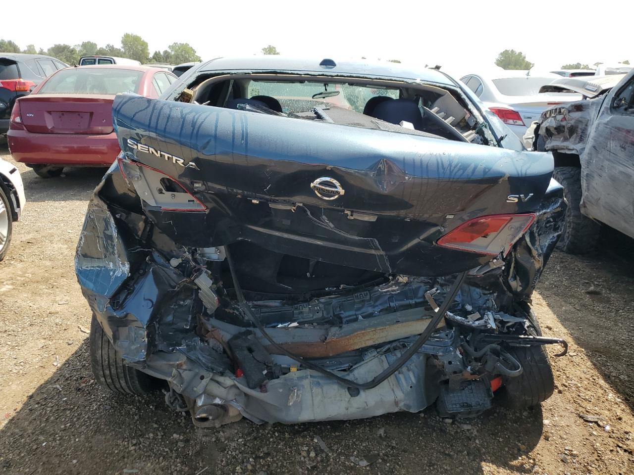 2016 Nissan Sentra S - Фото 6