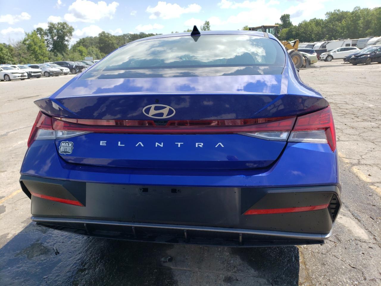 2024 Hyundai Elantra Sel - Image 6