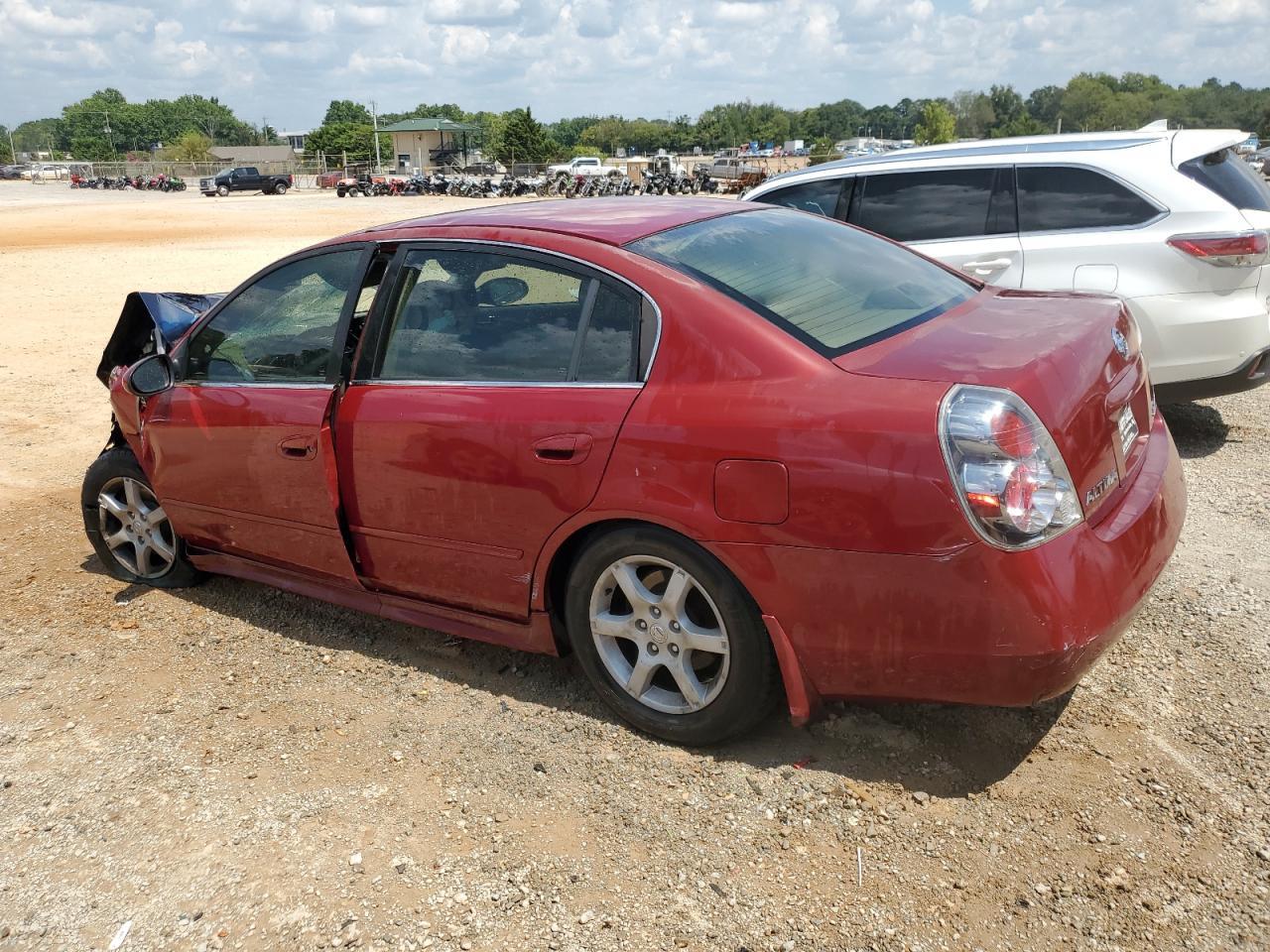 2005 Nissan Altima 2.5 - Фото 2