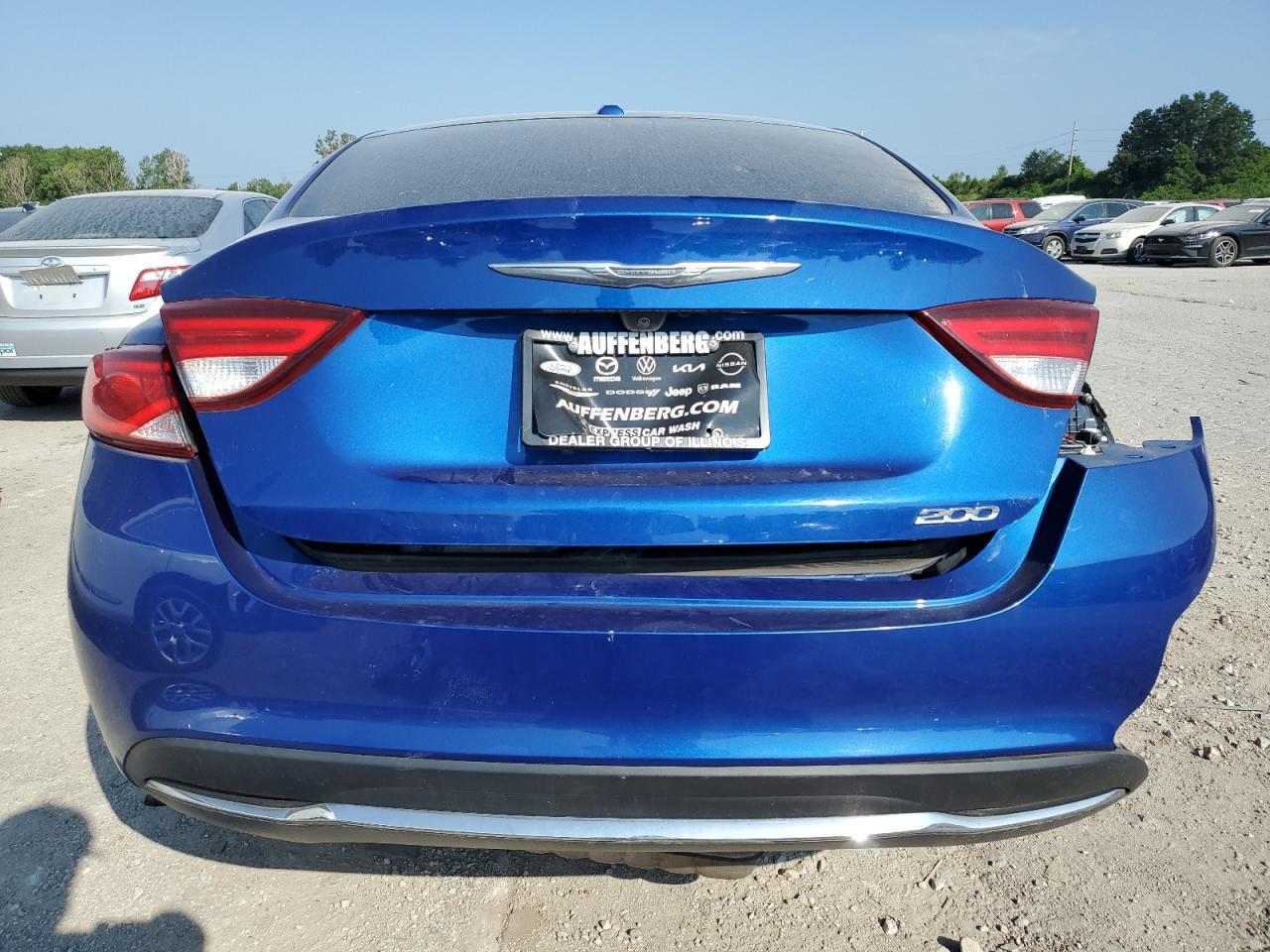 2015 Chrysler 200 Limited - Image 6