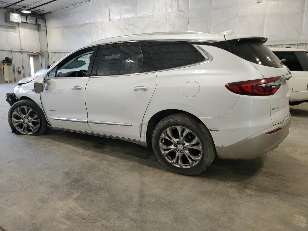 2018 Buick Enclave Avenir - Image 2