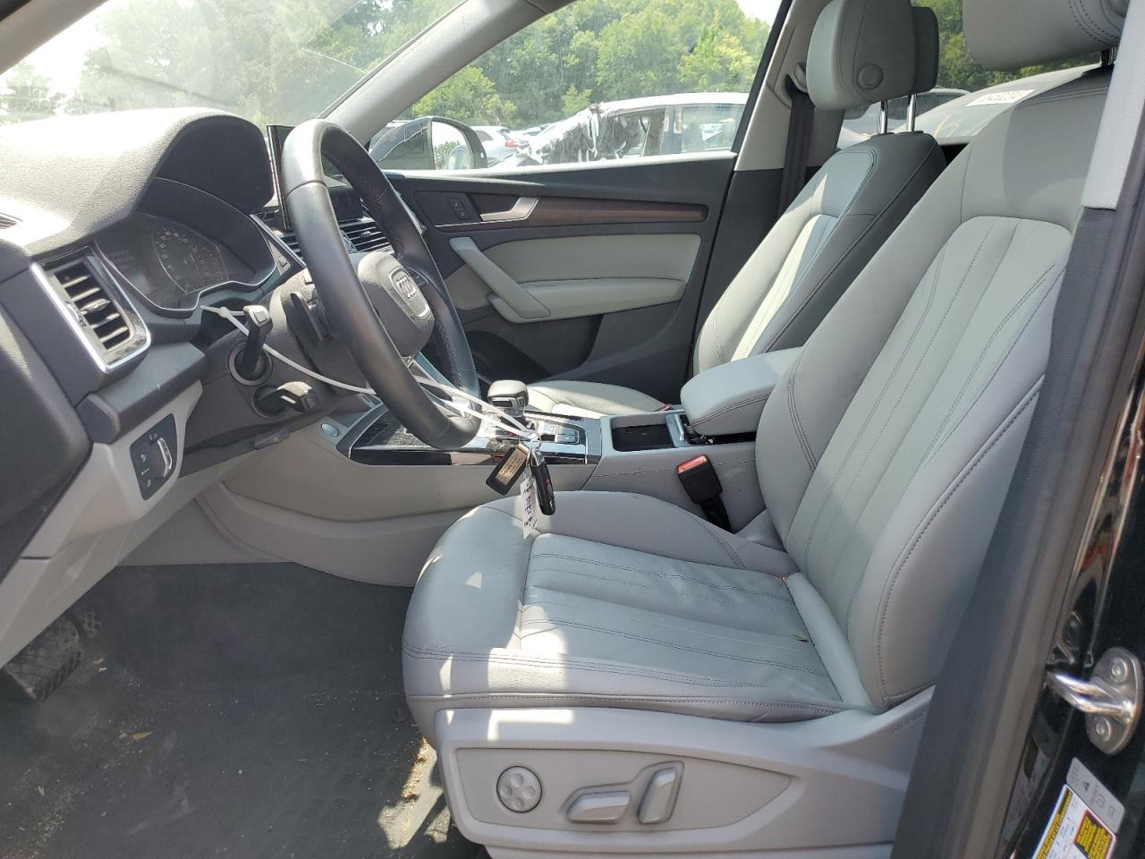 2022 Audi Q5 Premium 45 - Фото 7