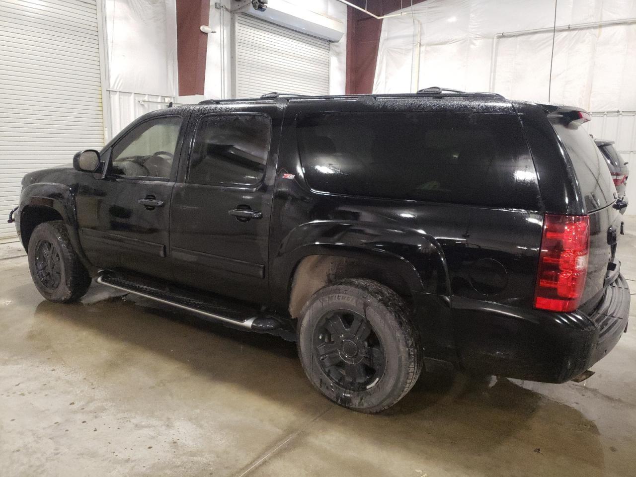 2011 Chevrolet Suburban K1500 Lt - Фото 2