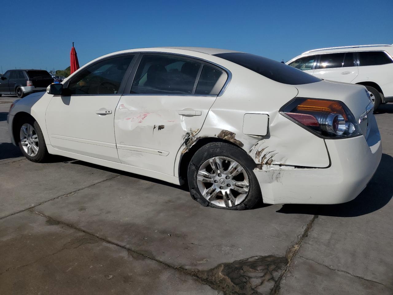 2012 Nissan Altima Base - Фото 2